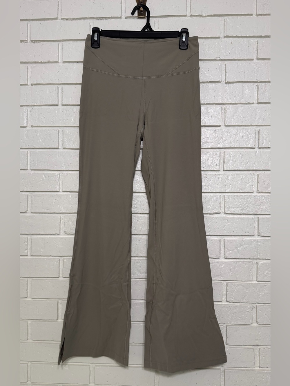 NWT Yvette Olive Gray Split-Hem Flare Leggings High-Rise Women’s Large